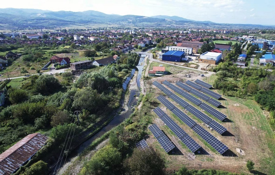 Iulian Balaj: Proiectul parcului fotovoltaic din Ștei este în plină desfășurare și se va finaliza în 2023