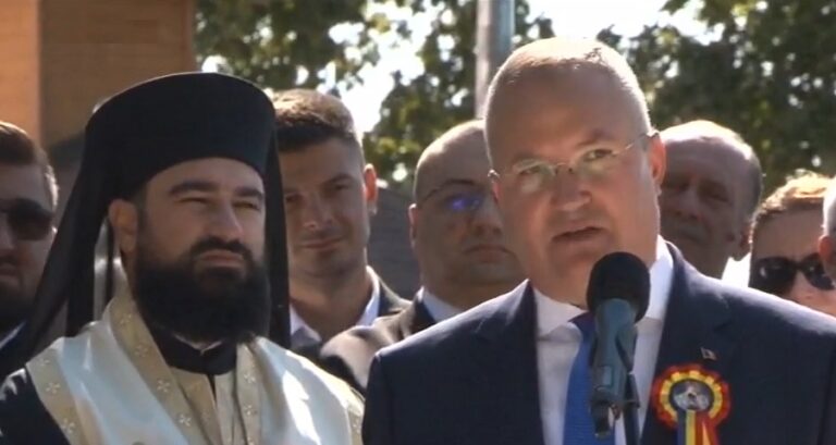 Nicolae Ciucă, la Țebea: România traversează o perioadă în care ura, judecata pripită și invidia otrăvesc, uneori, gândirea și scindează societatea