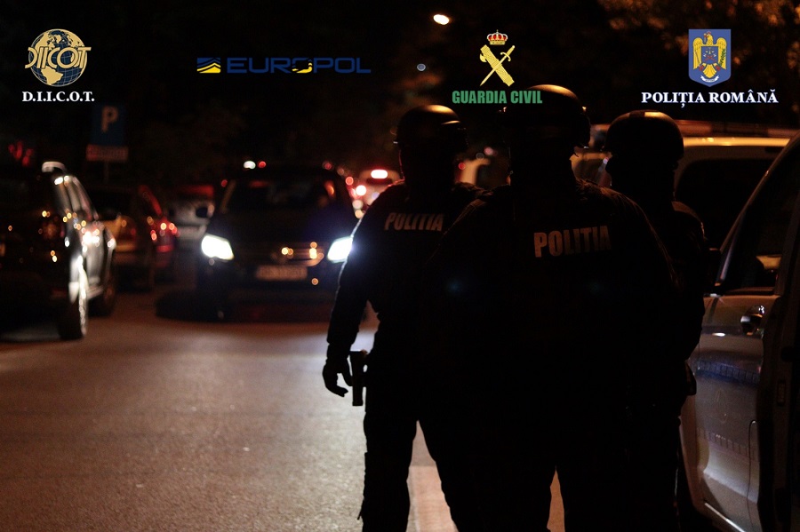 (VIDEO) Criminalişti şi luptători de la acţiuni speciale au luat cu asalt mafia armelor furate din Spania