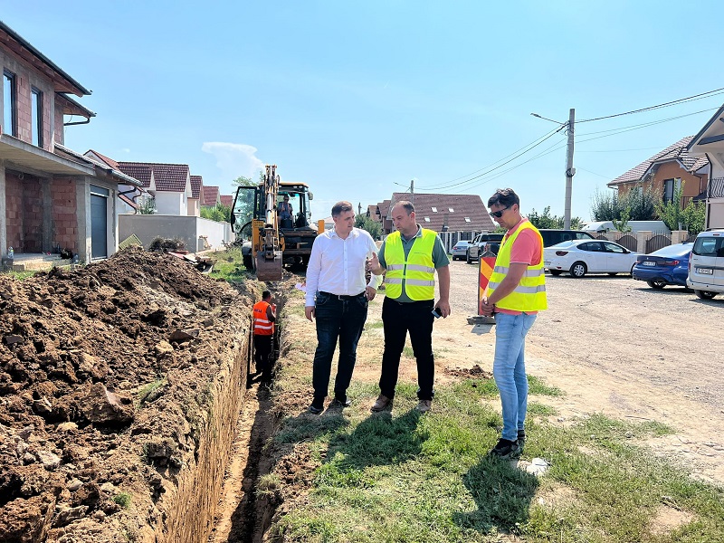 Au început lucrările la introducerea rețelei de distribuție a gazelor naturale din Sânmărtin