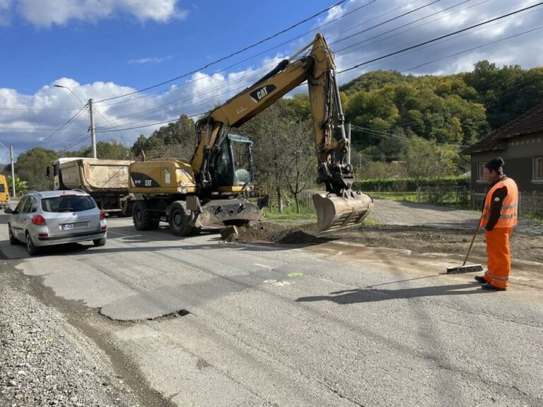 Florin Cazacu: Au început lucrările de modernizare a DN74 Brad – Crișcior