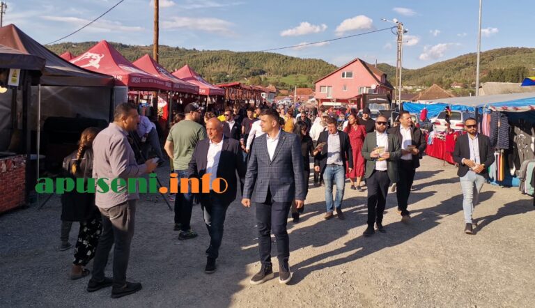George Simion, primit cu căldură în Negreni, la cel mai mare târg de vechituri și antichitati din sud-estul Europei