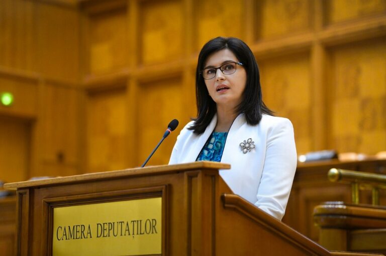 Deputat Cristina Burciu: O nouă lege acordă cabinetelor de medicină de familie statutul de unități sanitare de utilitate publică