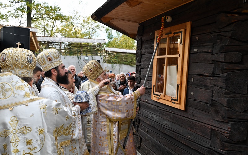 Biserica „Sfântul Ioan Botezătorul” din Hunedoara a fost târnosită