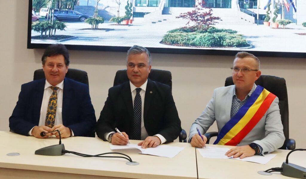 Comuna Covăsînț își extinde rețeaua de apă și canalizare 