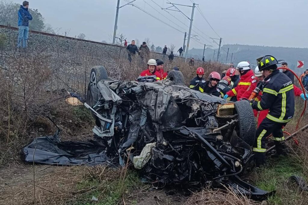 Accident mortal, pe DN7, în afara localității Păuliș: O tânără din Săvârșin a decedat!