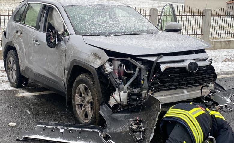 O femeie a fost rănită într-un accident care a avut loc în Bucea