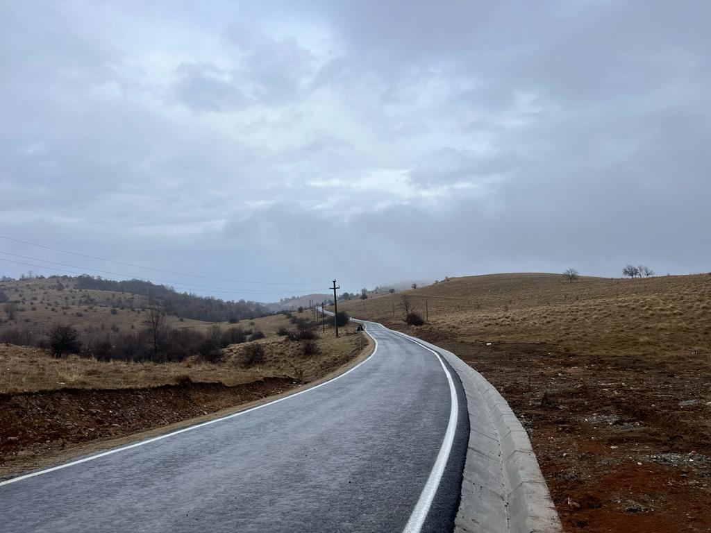 S-a finalizat modernizarea primei porțiuni a DJ 687E, între Ruda – Poienița Voinii
