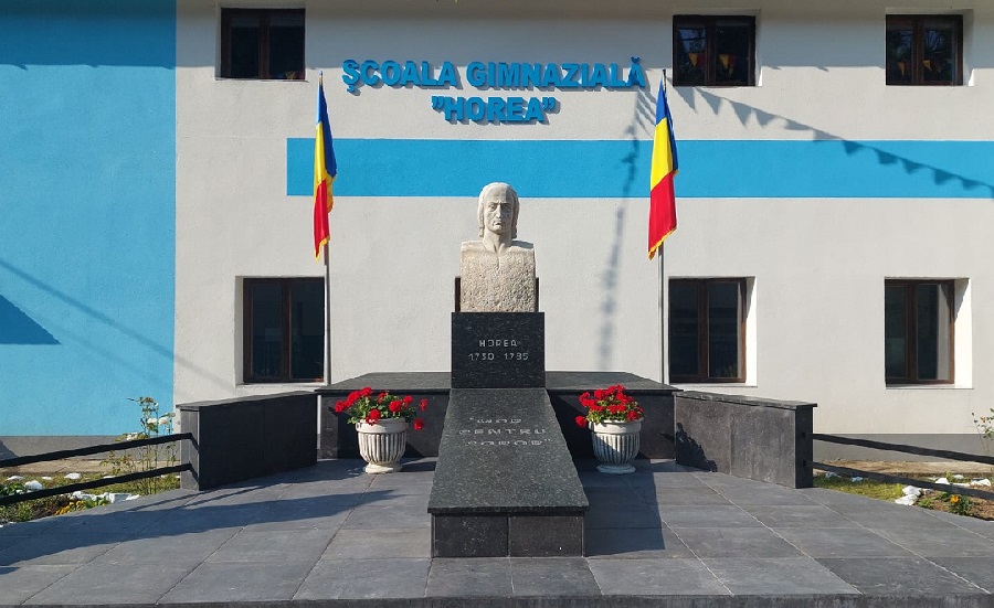 Școala Gimnazială „Horea” a scos la concurs postul de șofer
