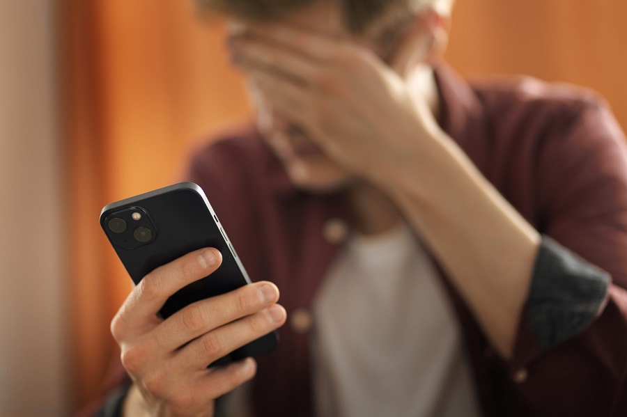 Statul va ști ce telefoane folosesc toți românii