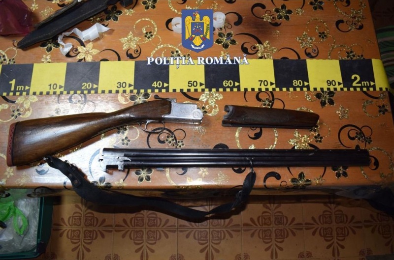 Percheziție în Joia Mare: Parcă erau la Hamas în Gaza! Au descoperit un adevărat arsenal de arme!