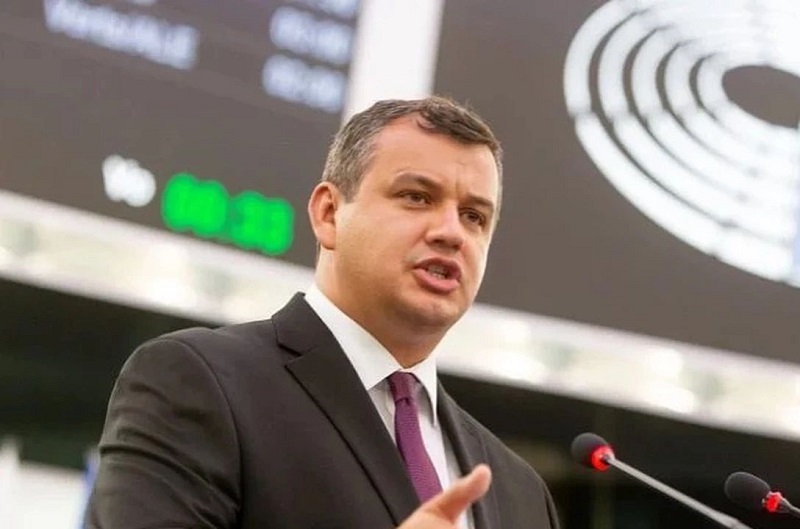 Surse: Eugen Tomac merge la negocieri cu o listă aproape completă de miniștri. Surprize la Dezvoltare și Transporturi