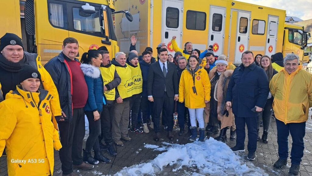 Spitalul Mobil AUR a oferit consultații gratuite moților! George Simion a ajuns în Apuseni, în Baia de Arieș!
