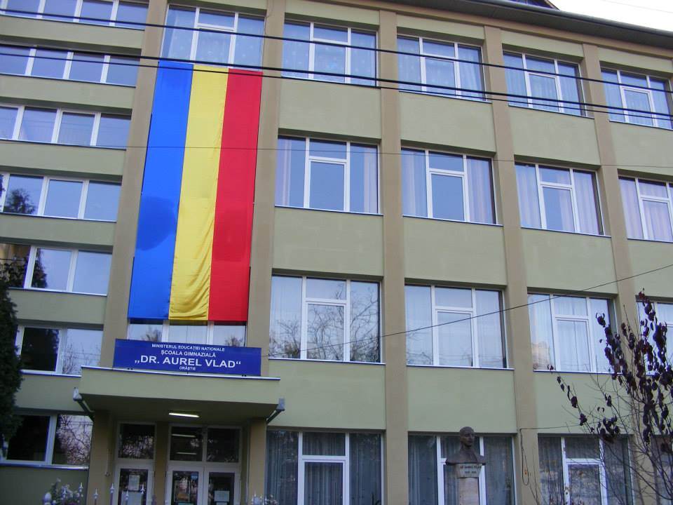 Școala Gimnazială „Dr. Aurel Vlad” din Orăștie a scos la concurs postul de laborant