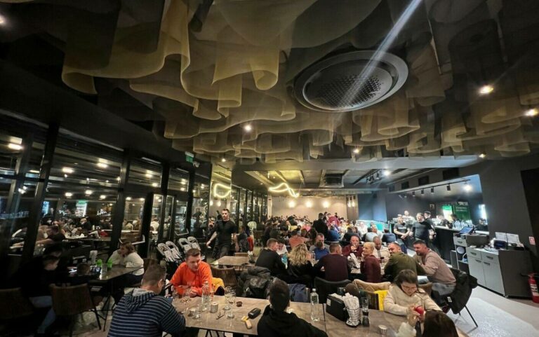 Taverna Racilor Cluj a fost închisă după numai o lună de funcționare: Abateri foarte grave au fost semnalate!