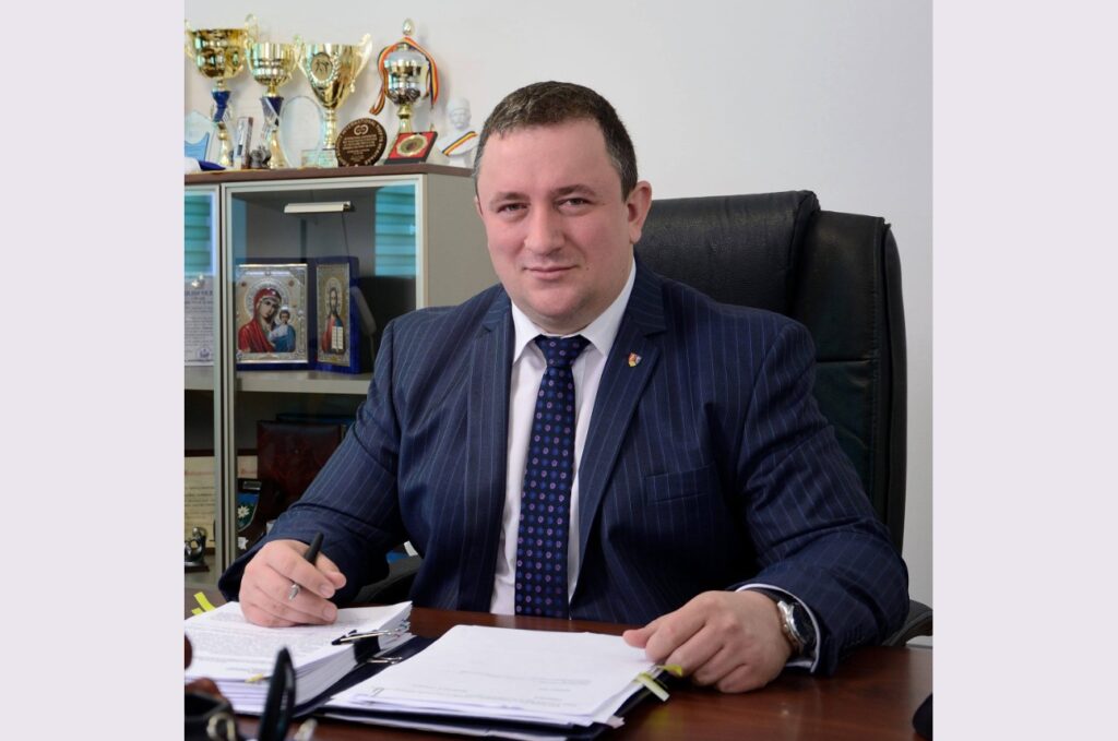 Război total PNL – PSD Hunedoara: Adrian Nicolae David îl face praf pe Costel Avram: Și-a legat numele de fiecare eșec al administrației publice din Hunedoara!