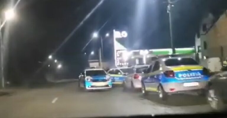 (VIDEO) Poliția din Brad mutată la Crișcior: Zici că Gura Barza e Fășia Gaza! Ce caută polițiștii?