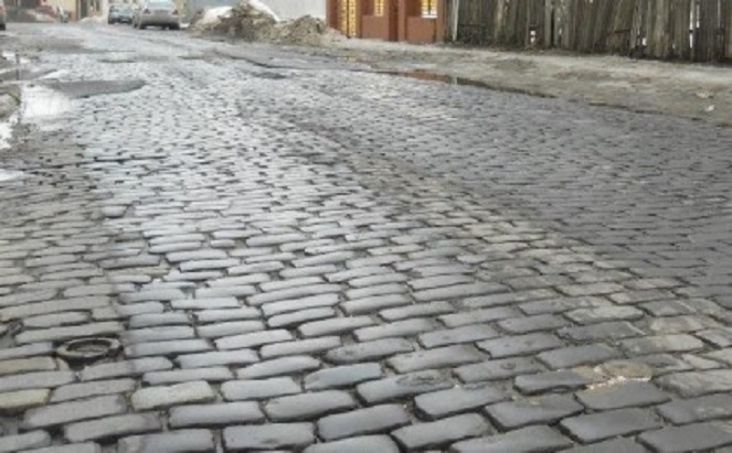 Pietruirea tuturor străzilor comunale din Rimetea, o prioritate pentru superbul sat din Apuseni