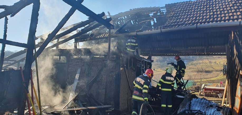 Incendii în Luncasprie și Husasău de Tinca