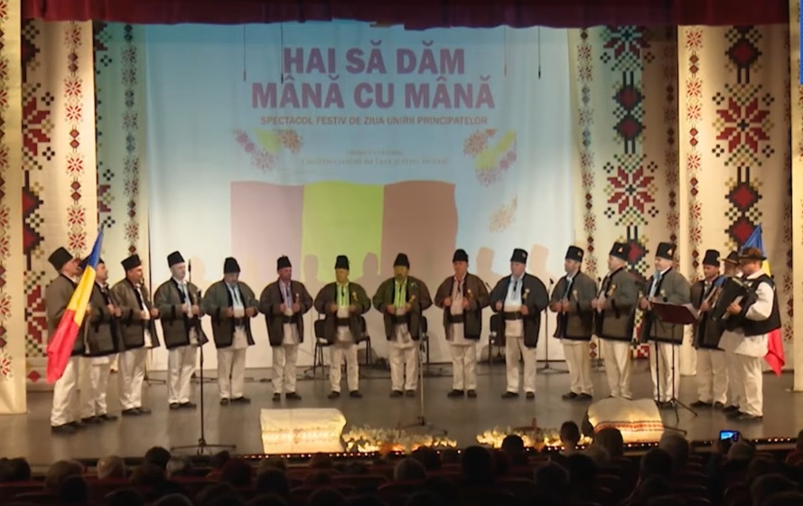 (VIDEO) Grupul vocal bărbătesc „Craii Măgurii” din Bucea, tulnicul cântecelor patriotice de sub Vlădeasa