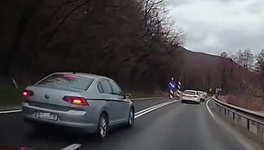 Inconștiență pe DN1E60 Oradea-Cluj: Cum erau doi șoferi să moară la o zi după montarea parapeților 