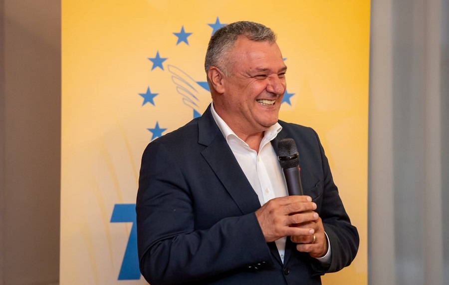 Florin Oancea face un mișto crunt de Bârstan: „Trebuie să știe să citească”. Despre votul negativ al consilierilor AUR pe bugetul Devei: Păi când nu votează bugetul, practic blochează activitatea Devei