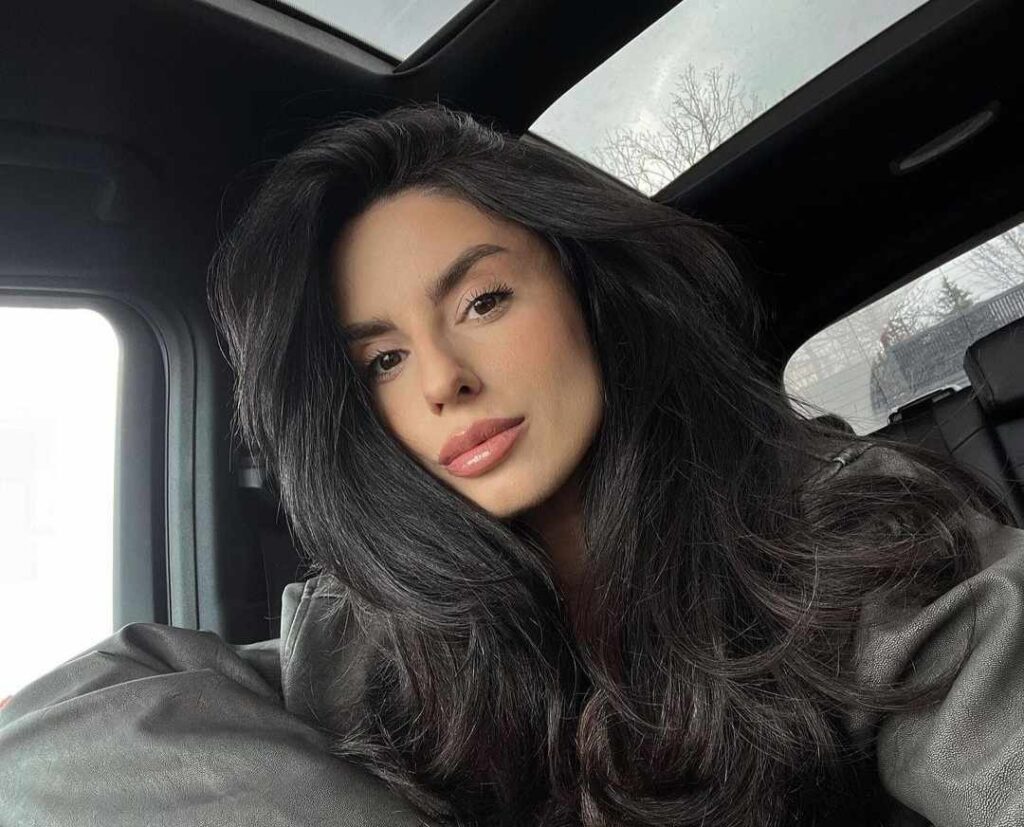 (VIDEO) Ioana Grama explică a cui iubită este și ce relație are cu fostul soț: „Mă ține cu picioarele pe pământ”