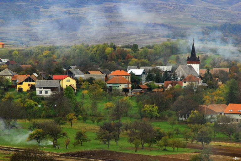 Sâncraiu, sat superb de la poalele Apusenilor a devenit stațiune: Fiecare casă și străduță sunt aranjate și arată ca-n povești!