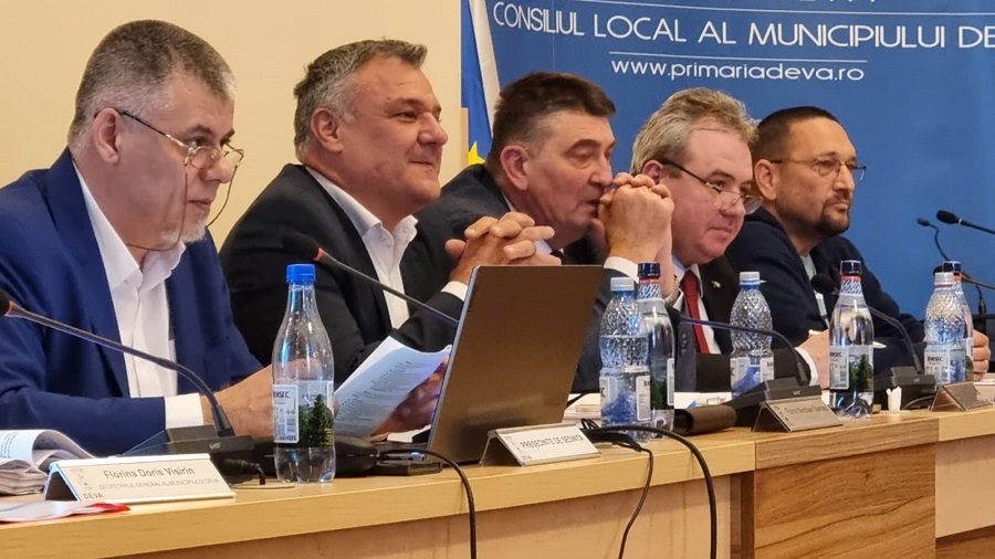 Florin Oancea, despre Bârstan și Mane: După ce NU au votat bugetul Devei, încercând să blocheze toate proiectele în derulare și pregătire, cei doi scandalagii s-au umplut de ridicol pe rețelele de socializare