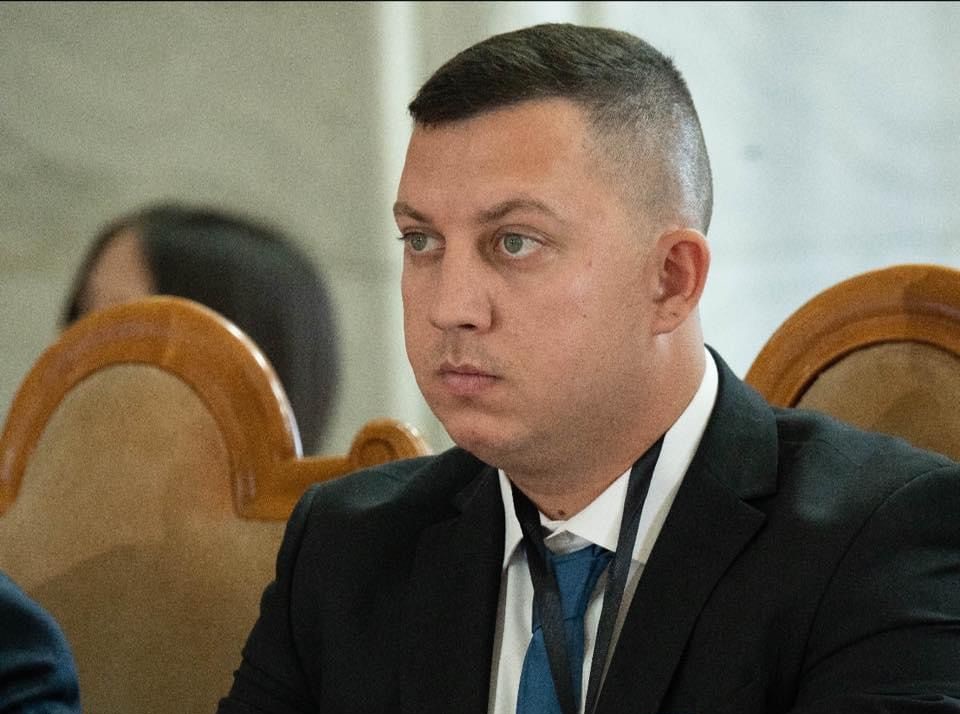 Adelin Rotariu: Politica este pentru cei puternici, pentru cei care stăpânesc arta comunicării și știu cum să se descurce în orice situație