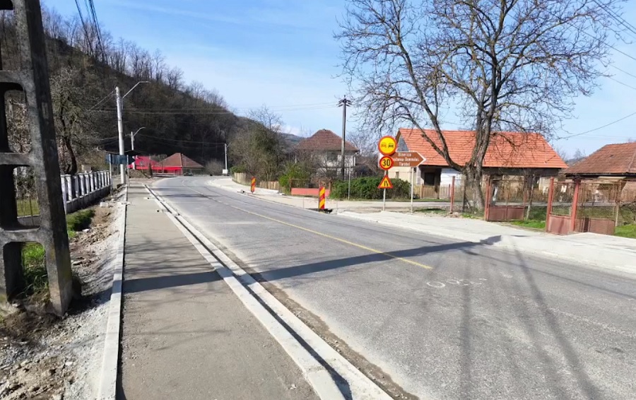 Florin Cazacu: Lucrările la DN74 sunt într-un stadiu destul de avansat, se lucrează la șanțuri, la accese la proprietăți