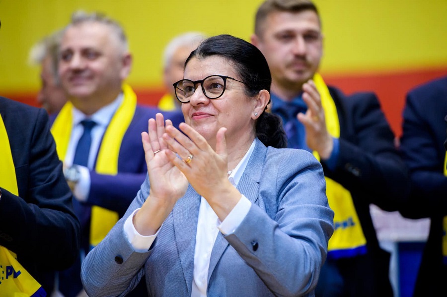 1.200 de liberali hunedoreni la lansarea lui Călin Marian. Vetuța Stănescu: PNL Hunedoara a dovedit, din nou, că este o forță, că este o mare familie