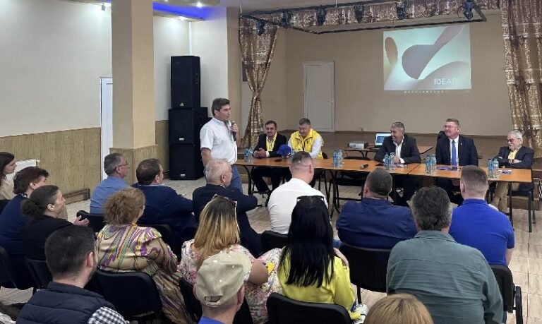 Călin Marian, primit cu brațele deschise la Visca. Fostul Prefect de Hunedoara: Este satul în care am copilărit și care este a doua casă pentru mine