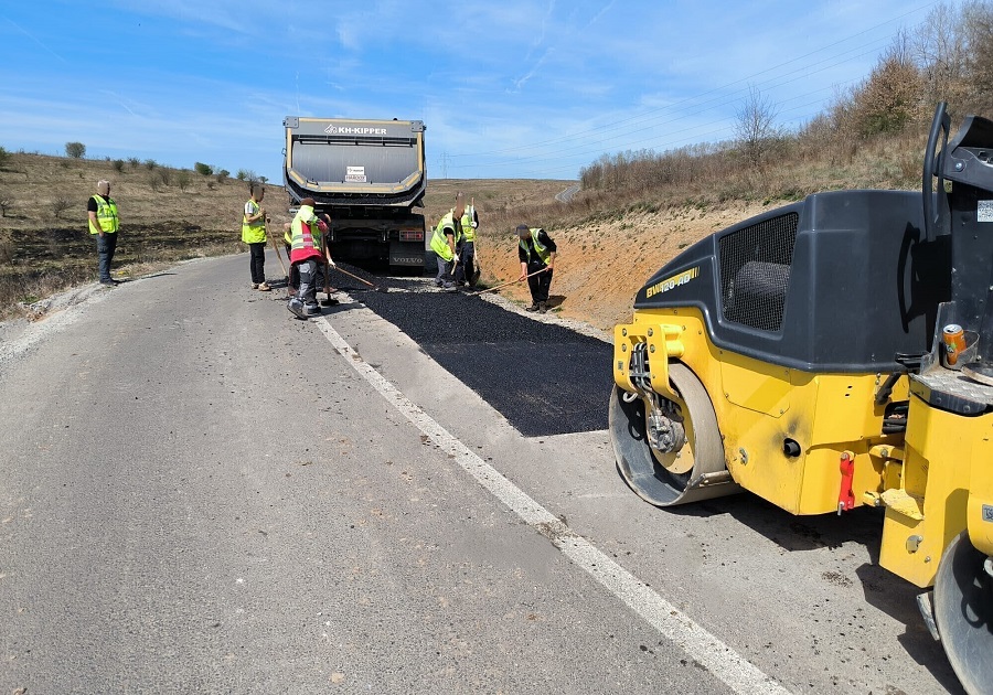 S-au demarat lucrări de întreținere pe DJ 103V (DJ 107M) – Vălișoara – DJ 107L