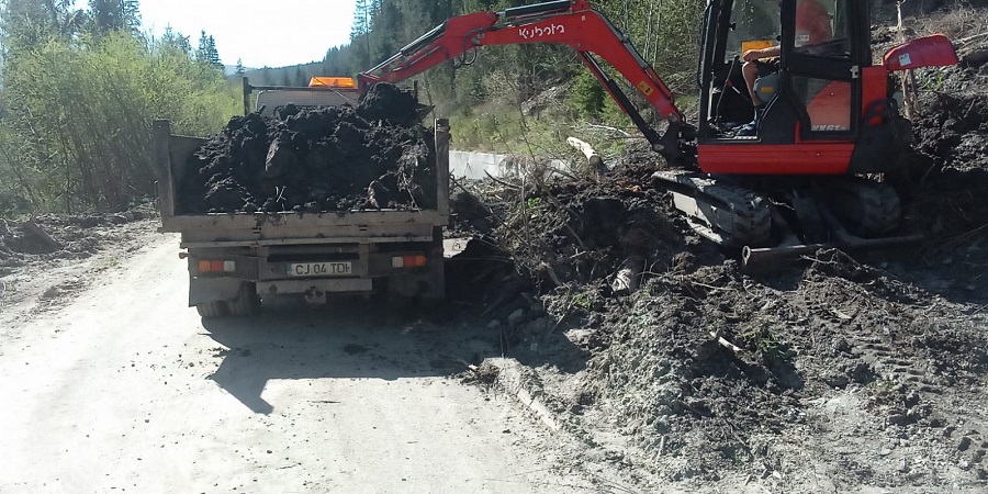 Lucrări de întreținere pe cel mai frumos drum din Apuseni DJ 763 Doda Pilii – Ic Ponor – Bihor