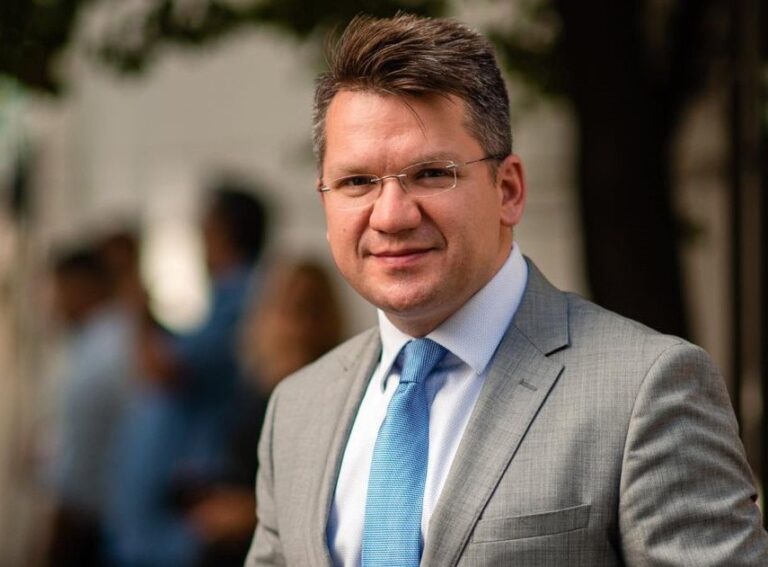 Mihail Neamțu se alătură AUR și va candida la alegerile europarlamentare