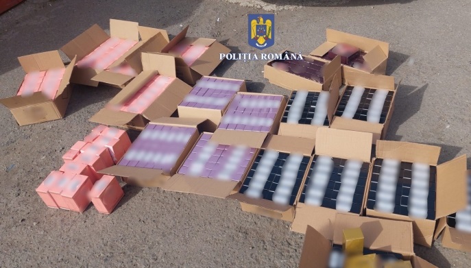 Razie pe DN76: Vânzătorii de „parfumuri originale” ieftine, adică fake-uri, au fost depistați de poliție!