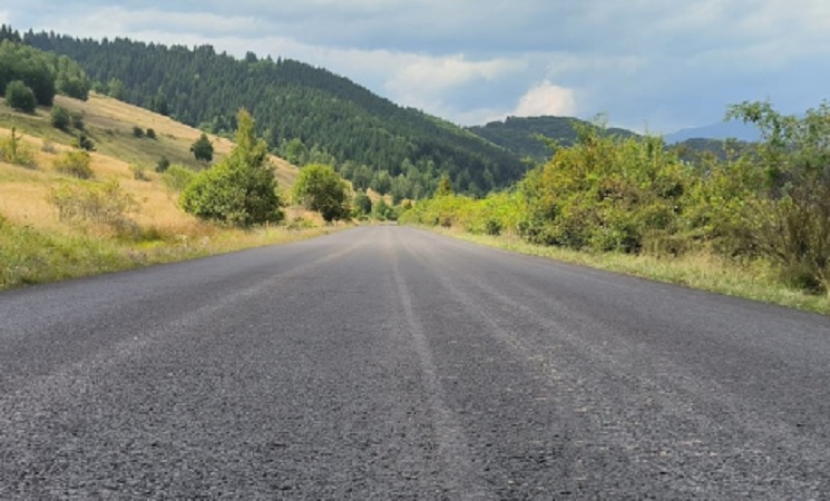 Lucrări noi pe drumuri județene din Apuseni. Tișe: Ne dorim ca drumurile din întreg județul să se prezinte în cele mai bune condiții de circulație