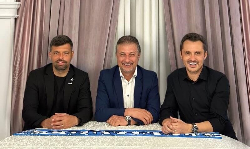 Nu vă urcați pe spatele lui Florin Maxim și Dan Bobouțanu! Aduceți bani la echipă și lăsați gloria celor care o merită, fotbaliștilor Corvinului!