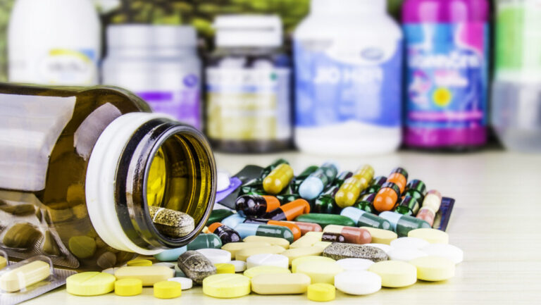 Peste 750 de medicamente pentru diverse afecțiuni lipsesc din farmacii