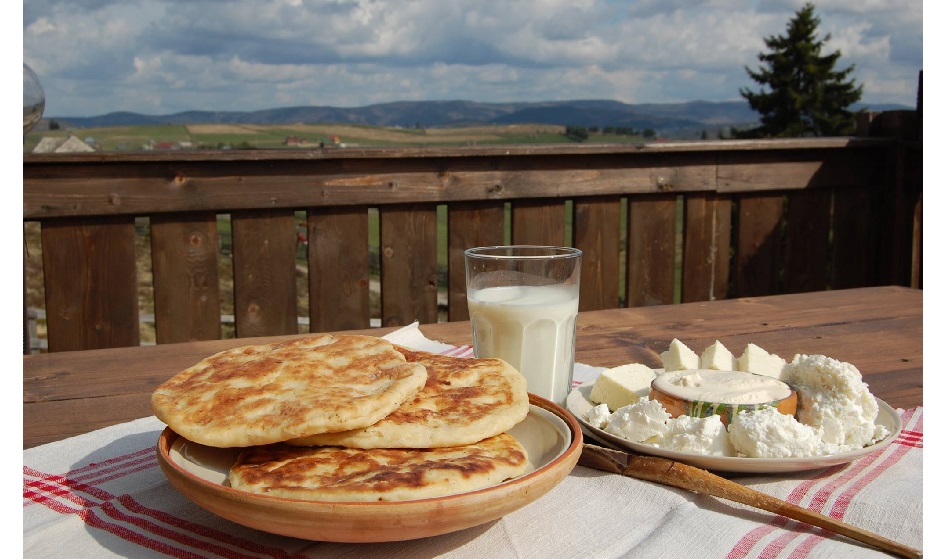 Plăcintele moțești, preparat tradițional delicios specific Țării Moților. Care este rețeta?