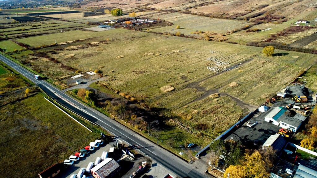 S-a semnat contractul pentru construirea Parcului Industrial Aleșd
