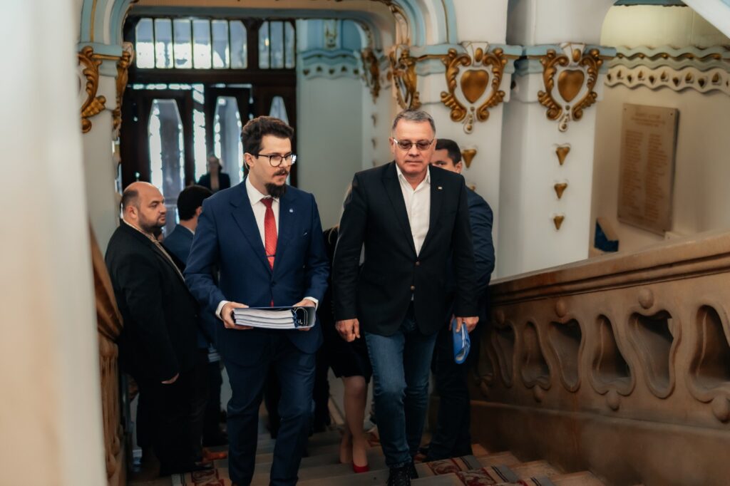 Alianța Dreapta Unită a depus azi candidaturile pentru președinția și viitorii membri ai Consiliului județean Cluj