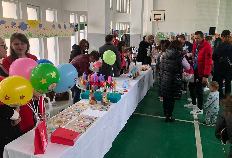 Grădinița cu Program Prelungit „Floare de colț” Brad vine în ajutorul a 10 familii vulnerabile