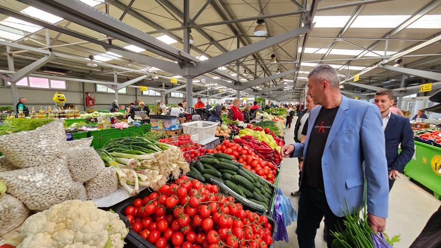 De Paște, Călin Marian ne recomandă să consumăm produse românești: „Ultimele cumpărături le-am făcut în piața de la Brad”