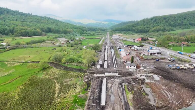 (VIDEO) Început timid pe lotul 2 al șantierului căii ferate Cluj – Oradea