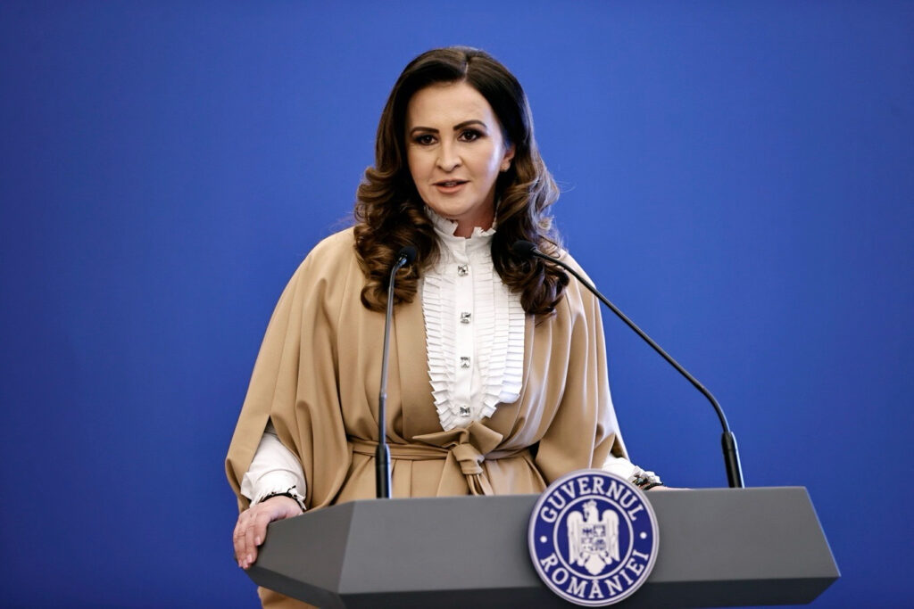 „Thatcher de Hunedoara” a strigat adunarea la București cu liderii Țării Zarandului. Ministrul Pîslaru a fost interpelat pe programul Tranziția Justă