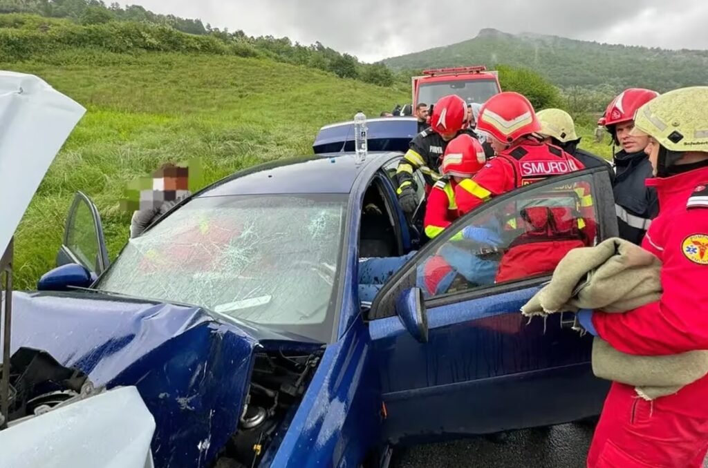 Accident pe DN74, la Meteș: Patru persoane au fost rănite în urma impactului