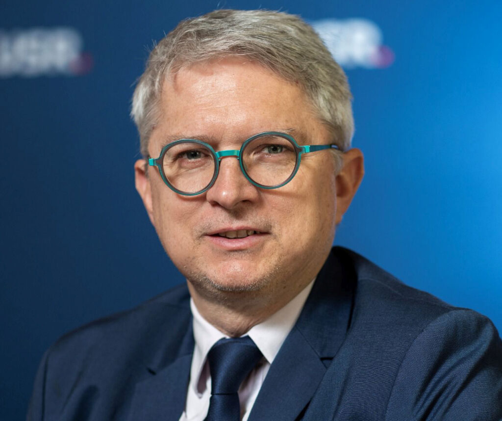 Cum ar putea toți copiii români din diaspora să învețe limba română