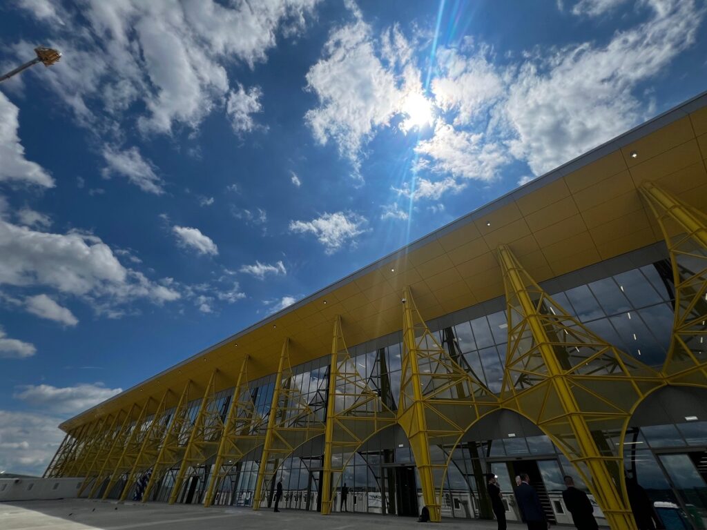 Trei noi porți de îmbarcare la Aeroportul Internațional „Avram Iancu”